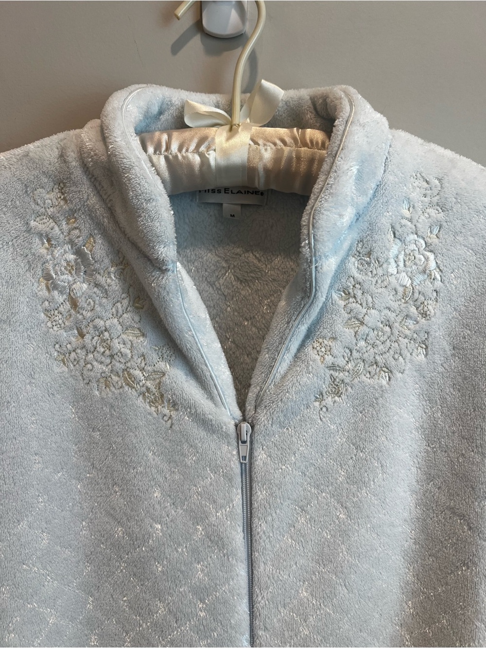 Miss Elaine Zip Robe - Picture 2 of 7